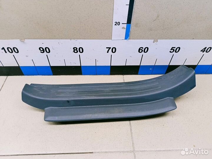 Накладка порога (внутренняя) Land Cruiser (150) -P