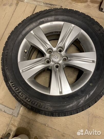 Bridgestone Blizzak VRX 2.25/60 R17