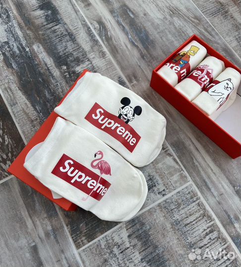 Носки Supreme