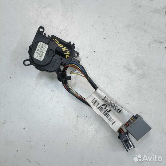 Моторчик заслонки отопителя Ford Focus 2