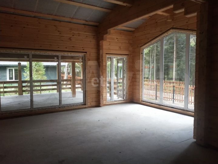 Дом 154,3 м² на участке 6 сот.