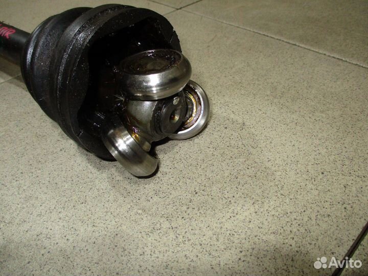 Полуось передняя правая BMW X3 (E83)