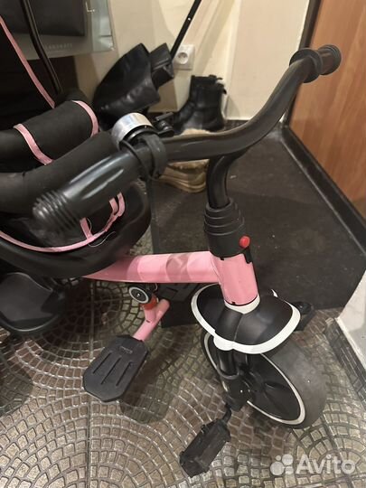 Детский велосипед с ручкой