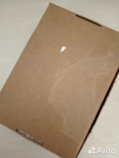 Книга в коробке