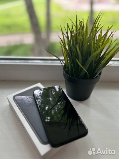 iPhone Xr, 64 ГБ