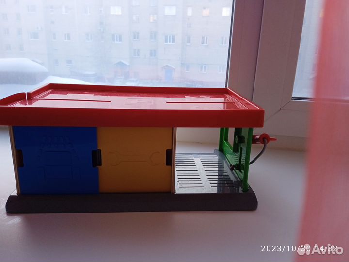 Детский гараж для машинок