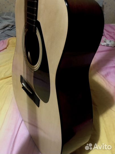 Акустическая гитара