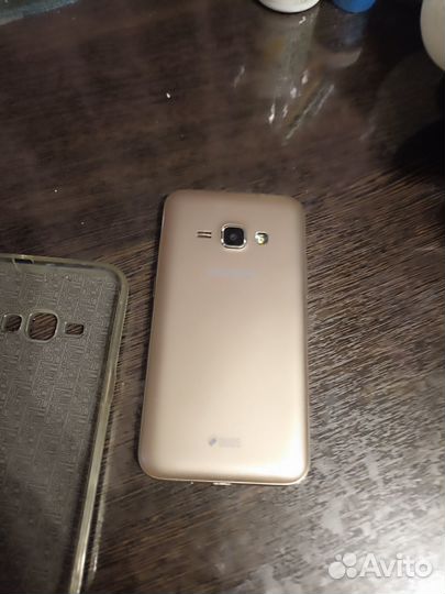 Samsung Galaxy J2 (2016), 8 ГБ