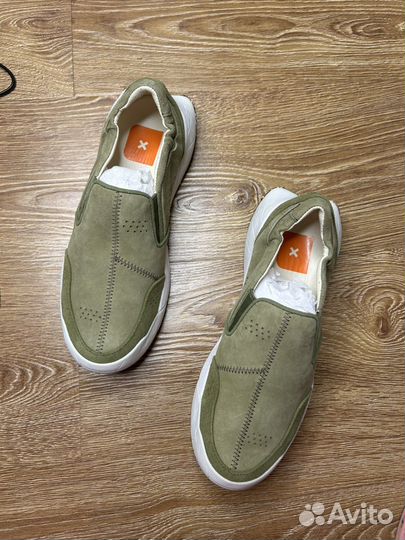 Слипоны унисекс Deckers Новые