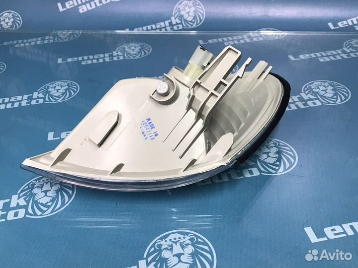 Указатель поворота левый Nissan Almera N16