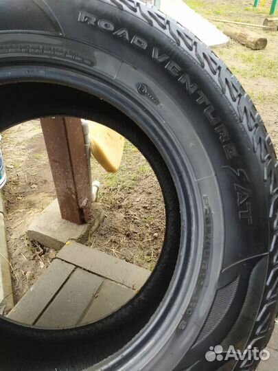 Kumho Road Venture SAT KL61 265/65 R17