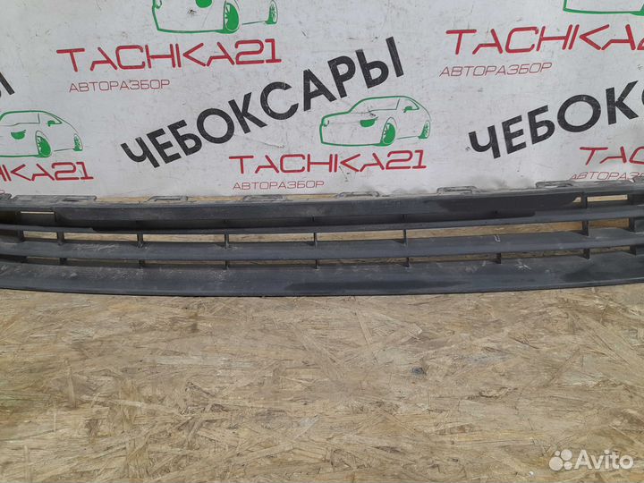 Решетка бампера VW Polo Liftback (2020+)