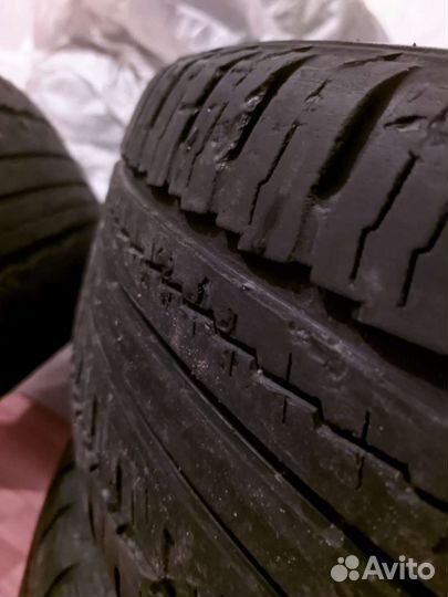 Nokian Tyres Hakka Black 215/60 R17 100H