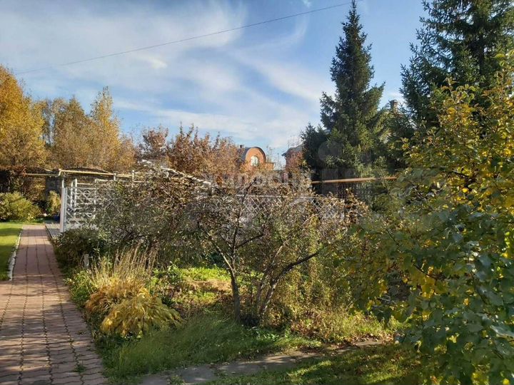 Коттедж 385,7 м² на участке 10 сот.