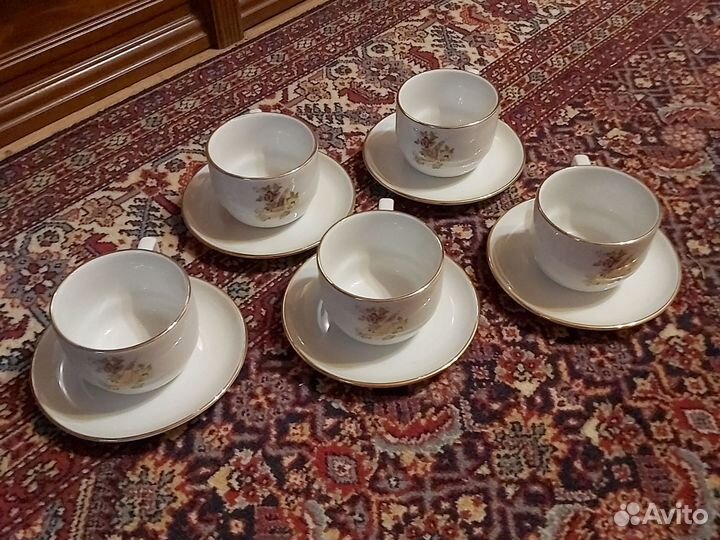 Чашечки с блюдцами,стекло и хрусталь