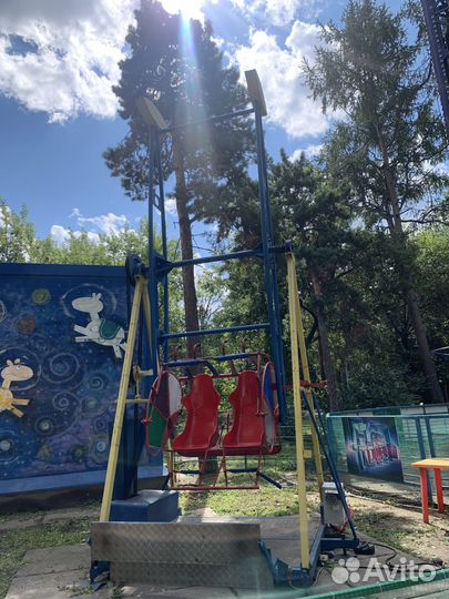 Детская карусель уличная