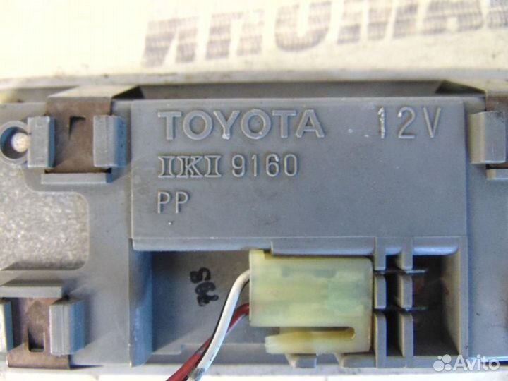 Плафон салонный для Toyota Camry 2 / Vista 1986-1