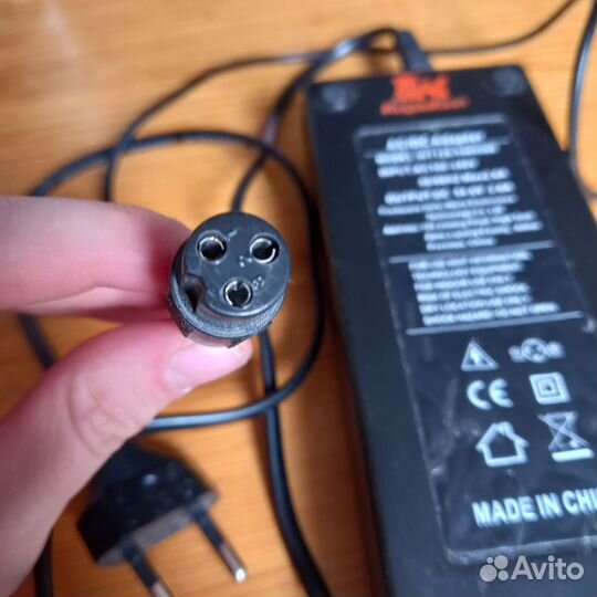 Зарядное устройство для самоката kugoo