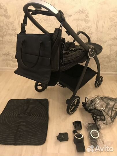 Детская коляска прогулка
