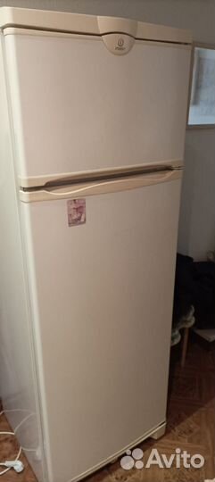 Холодильник, морозильная камера