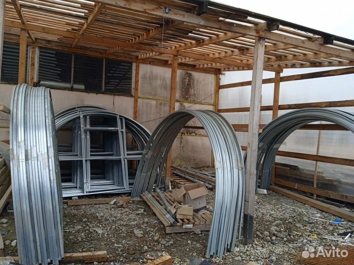 Теплица с поликарбонатом