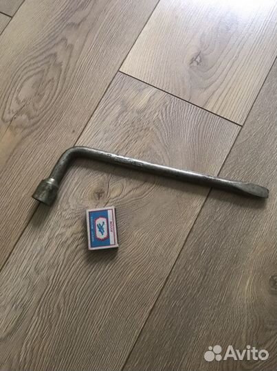 Баллоный ключ