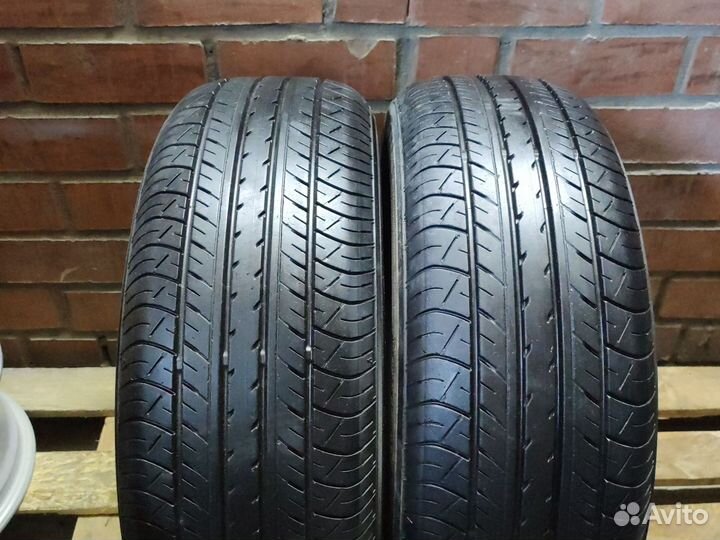Yokohama BluEarth E70 215/60 R16