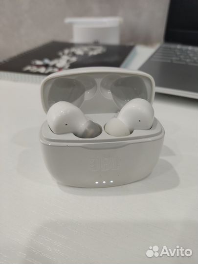 Беспроводные наушники JBL Tune 215 TWS