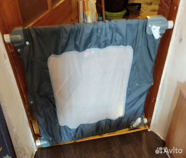 Ворота/ограждение/барьер на двери