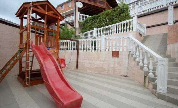 Комната 27 м², 1/4 эт.