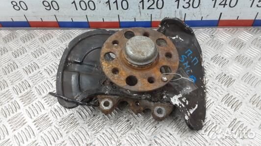 Ступица передняя правая mercedes benz C-class W204