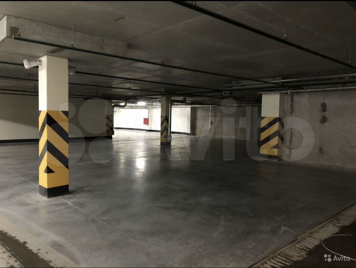 Машиноместо, 20 м²