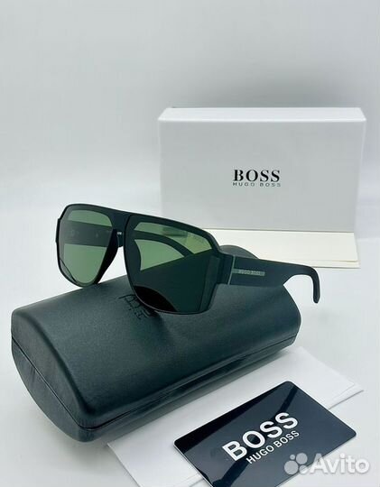 Солнцезащитные очки Hugo boss