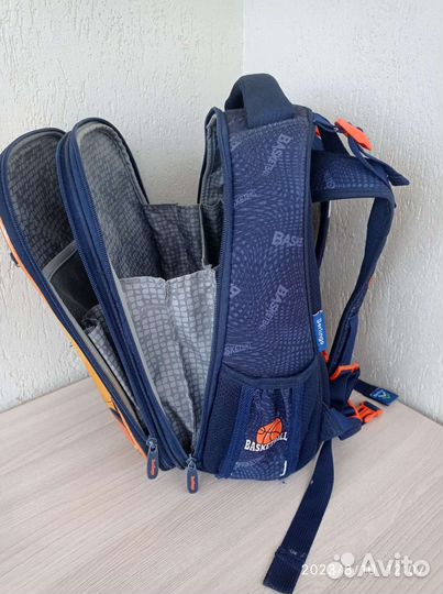 Рюкзак школьный ортопедический