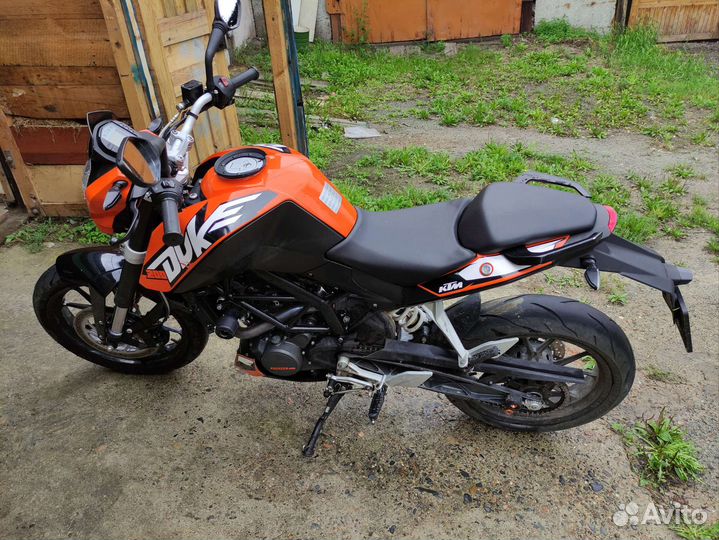 KTM duke 200