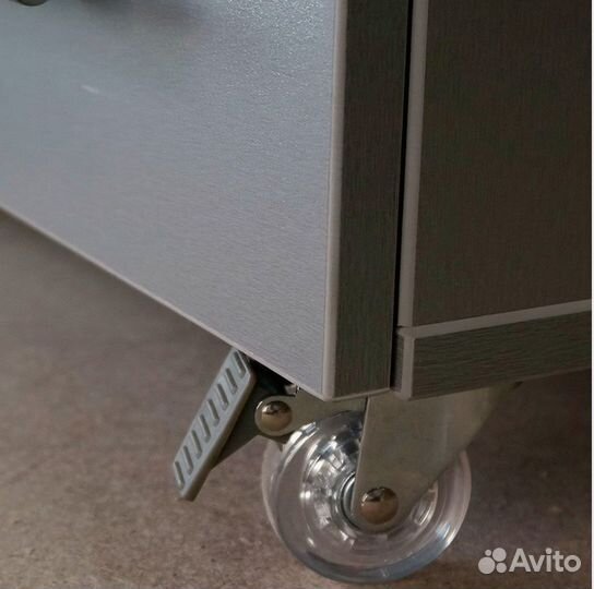 Педикюрная тумба с уф блоком Ту-1