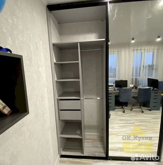 Распашной шкаф