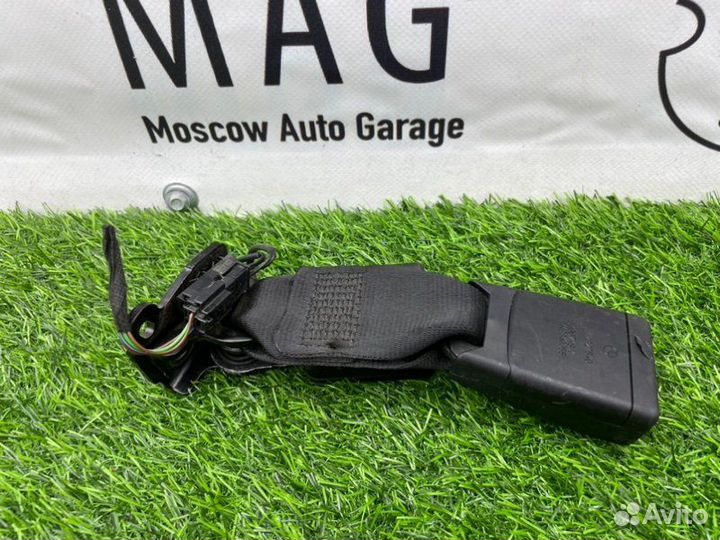 Замок ремня безопасности задний Mercedes-Benz