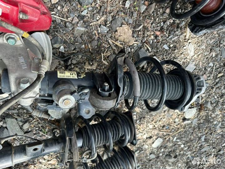 Амортизатор задний левый Hyundai Genesis G70 2.0