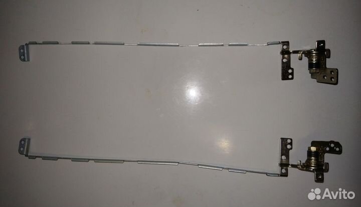 Петли крепления матрицы Acer Aspire 5739G