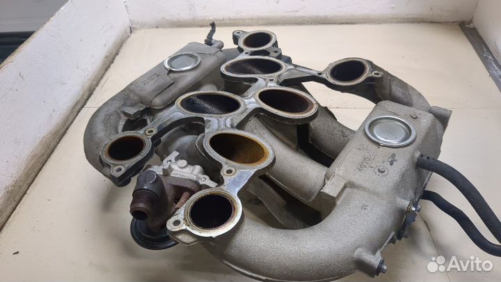 Коллектор впускной Lincoln Navigator, 2004