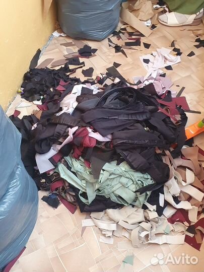 Обрезки ткани, отходы швейного производства