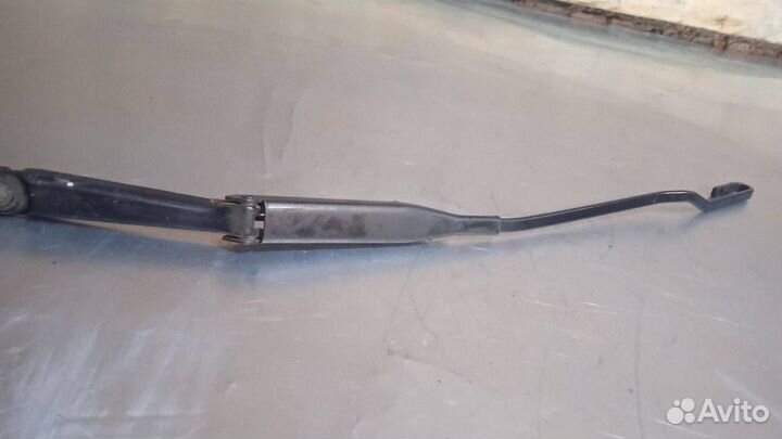 Поводок стеклоочистителя левый левой Opel Astra G