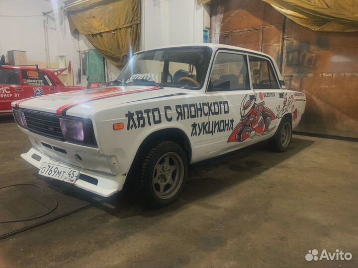 Наклейки на борт авто