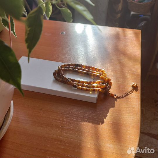Янтарные чётки мусульманские длинные