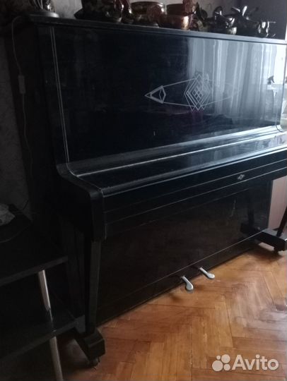 Пианино Лира Самовывоз