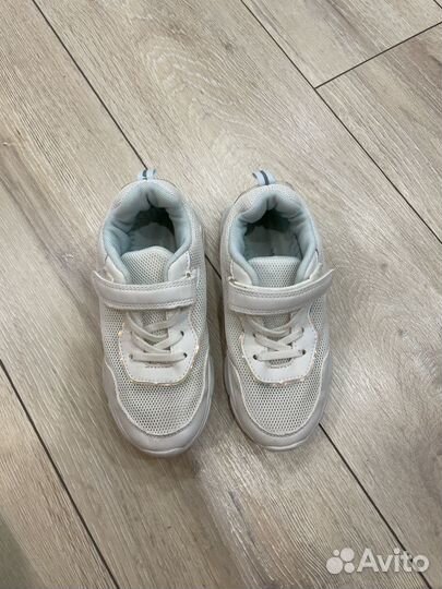 Кроссовки р.31
