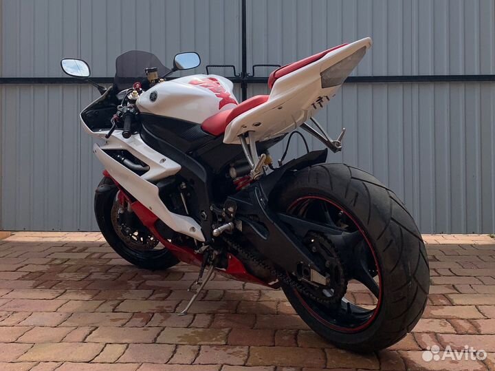 Мотоцикл Yamaha R6