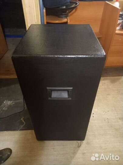 Эстрадный сабвуфер