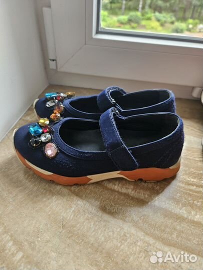 Marni очень красивые школьные туфли 33 размер